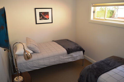 The Falls Retreat - New Castle Holiday 5