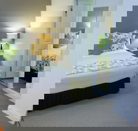 The Manor Apartment Hotel - New Castle Holiday