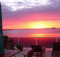 The Mitchells Waterfront Bed  Breakfast - New Castle Holiday