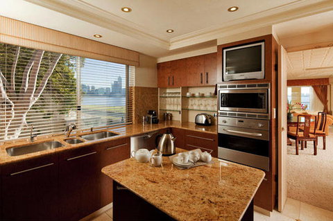 The Peninsula - Riverside Serviced Apartments - New Castle Holiday 10