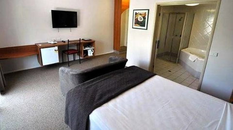 Tropical Heritage Cairns - New Castle Holiday 1