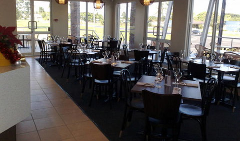 Tropixx Motel And Restaurant - New Castle Holiday 3