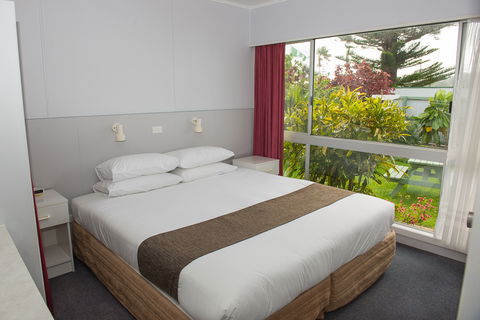 Tudor Apartments - New Castle Holiday 0