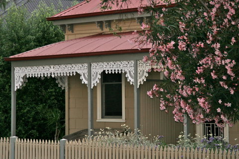 Williamstown Cottages & Apartments - New Castle Holiday 1