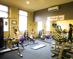 Perth City YHA - New Castle Holiday 2