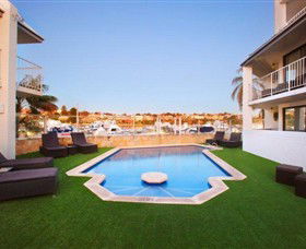 Pier 21 Apartment Hotel - New Castle Holiday 2
