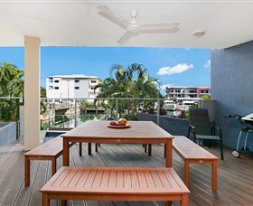 Bay View Luxury Waterfront Villa - New Castle Holiday 1