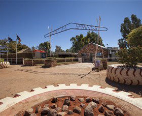 Curtin Springs Wayside Inn - New Castle Holiday 2