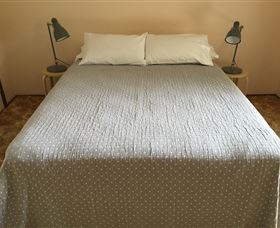 Narrawallee Holiday House - New Castle Holiday 1