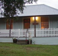 Tinonee Cottages - New Castle Holiday