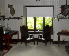 Allan Court Gardens Accommodation - New Castle Holiday 2