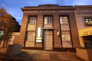 The Bank Guesthouse - New Castle Holiday 10