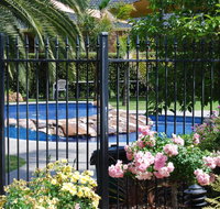 Sportsmans Motor Inn - New Castle Holiday