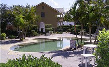 Lorikeet Boutique Escape 416 - New Castle Holiday 1