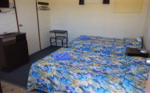 Bluey Motel - Lightning Ridge - New Castle Holiday 1