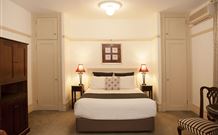 Cobb & Co Court Boutique Hotel - New Castle Holiday 3