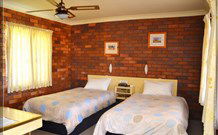 Peter Allen Motor Inn - Tenterfield - New Castle Holiday 2
