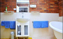 Peter Allen Motor Inn - Tenterfield - New Castle Holiday 3