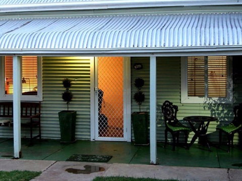 Unique Outback Cottages Hebbard Cottage - New Castle Holiday 1