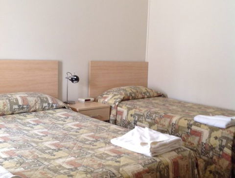 Mia Motel - New Castle Holiday 5