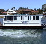 Dolphin Houseboat Holidays - New Castle Holiday