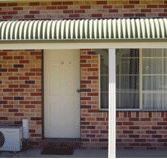 Country Gardens Motor Inn - New Castle Holiday