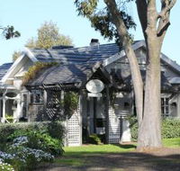 Holmwood Guest House - New Castle Holiday