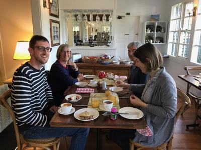 Holmwood Guest House - New Castle Holiday 1
