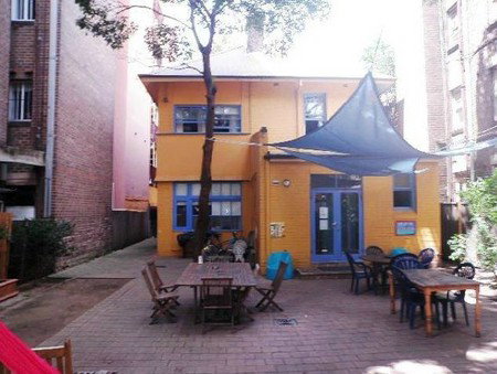 Blue Parrot Backpackers - New Castle Holiday 4