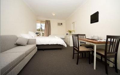 Aussie Settler Motel - New Castle Holiday 1