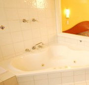  Colonial Motel Richmond - New Castle Holiday