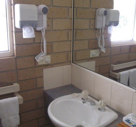 Mundubbera Motel - New Castle Holiday 3