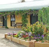 Omeo Motel - New Castle Holiday