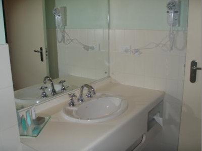 Alpine Gables Motel - New Castle Holiday 4