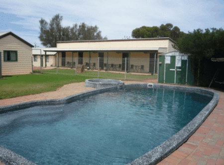 Nuttbush Retreat Caravan Park - New Castle Holiday 1