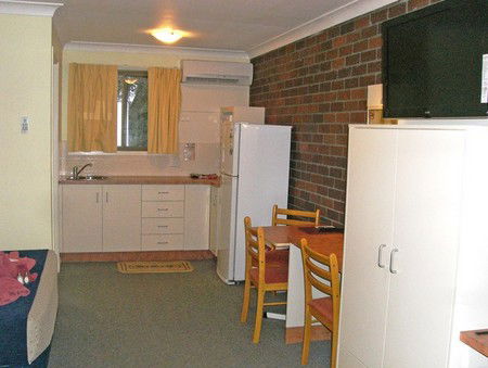 All Seasons Country Lodge - New Castle Holiday 4