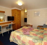 Alabaster Motel - New Castle Holiday