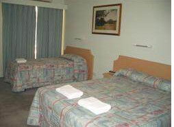 Kidman Wayside Inn Motel - New Castle Holiday 4