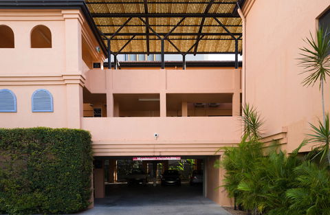 Central Plaza Apartments - New Castle Holiday 5