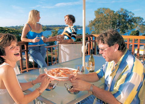 Colonial Resort Noosa - New Castle Holiday 1