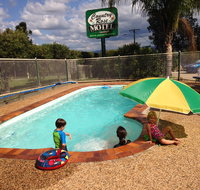 Country Rose Motel - New Castle Holiday