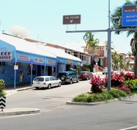 Reef Lodge Backpackers - New Castle Holiday