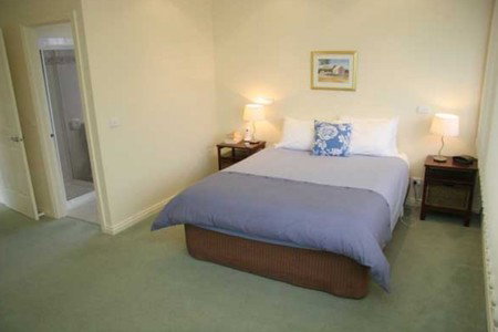 Balcombe Serviced Apartments - New Castle Holiday 5