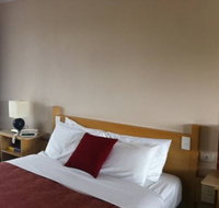 Rose Garden Motel - New Castle Holiday