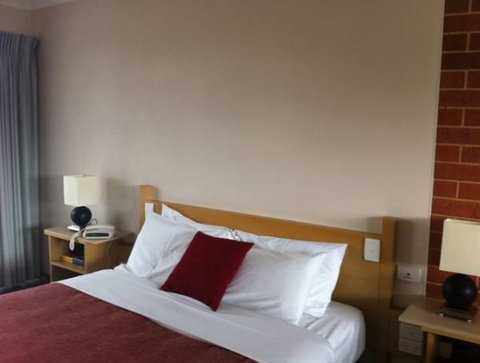 Rose Garden Motel - New Castle Holiday 0