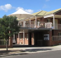 Golf Links Motel - New Castle Holiday
