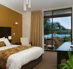 Whale Motor Inn and Restaurant - New Castle Holiday
