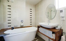 Willows Motel Goulburn - Goulburn - New Castle Holiday 0