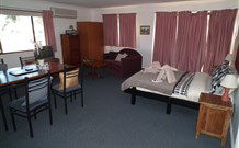 Ambleside Bed And Breakfast Cabins - New Castle Holiday 2