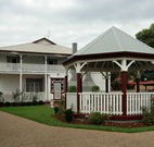 California Manor Bed and Breakfast - - New Castle Holiday
